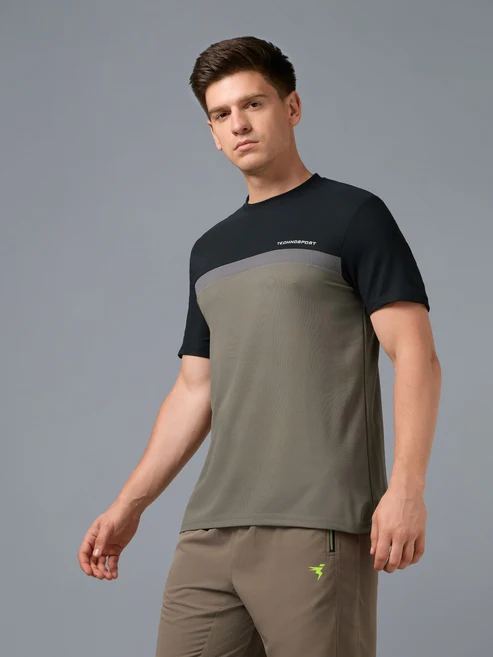 P807SMOKEYOLIVE-01 T Shirts